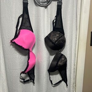 2 Smart & Sexy Lace Bras in Hot Pink and Black